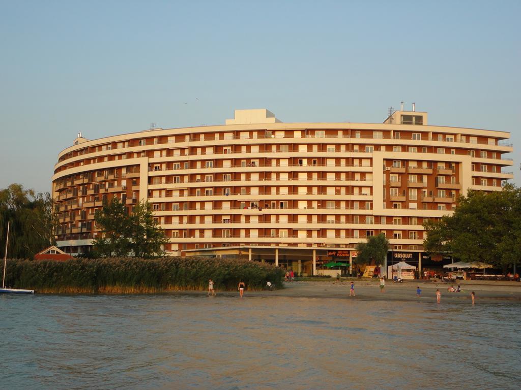 Club218 Relax Family Apartman Шіофок Екстер'єр фото